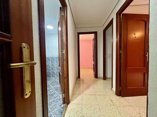 Piso en venta en Poniente-Norte - Miralbaida - Parque Azahara en Córdoba