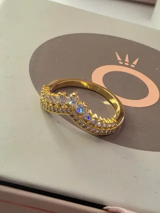 Anillo Pandora Tiara Real Dorado