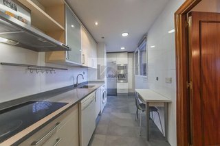 Piso en venta en Ermitagaña - Mendebaldea en Pamplona