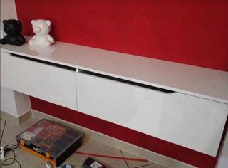 Mobile TV Bianco con LED Blu