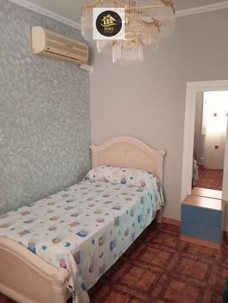Piso en venta en Linares
