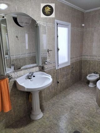 Piso en venta en Linares