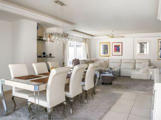 Ático en venta en Nueva Andalucía centro en Marbella