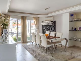 Ático en venta en Nueva Andalucía centro en Marbella