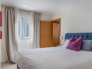 Ático en venta en Nueva Andalucía centro en Marbella