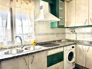 Piso en venta en Colores - Entreparques en Sevilla