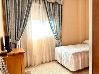 Piso en venta en Colores - Entreparques en Sevilla