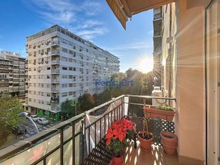 Piso en venta en Los Remedios en Sevilla