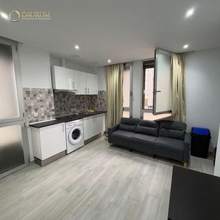 Piso en venta en El Barral Ferial en Coslada