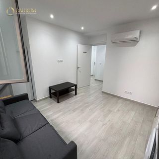 Piso en venta en El Barral Ferial en Coslada