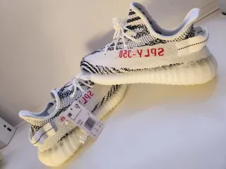 Adidas Yeezy Boost 350 V2 Talla 44