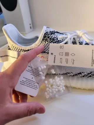 Adidas Yeezy Boost 350 V2 Talla 44