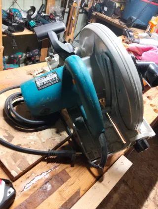 Sierra Circular Makita 2000W
