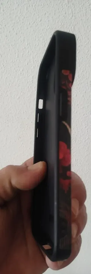 Funda iPhone 15 Dragón Nueva