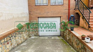 Casa adosada en venta en Olías del Rey