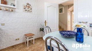 Casa adosada en venta en Les Arenes - La Grípia  Can Montllor en Terrassa