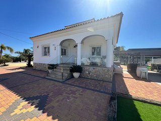 Chalet en venta en Alcantarilla