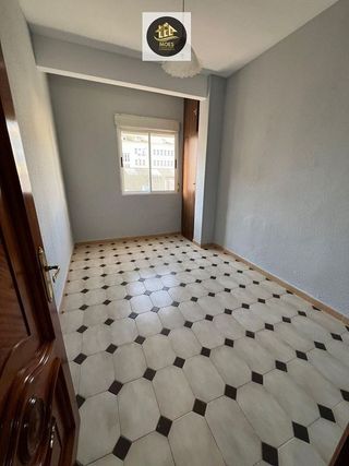 Piso en venta en Linares
