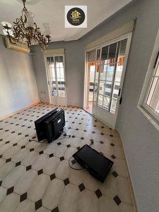 Piso en venta en Linares
