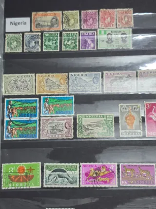 Preciosa colección de sellos de África.