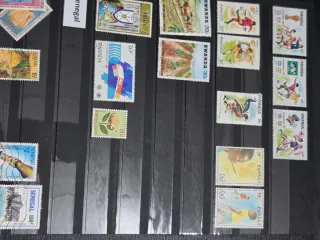 Preciosa colección de sellos de África.