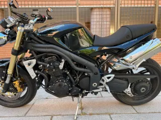Triumph Speed Triple 1050 Negra