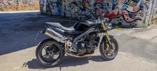 Triumph Speed Triple 1050 Negra