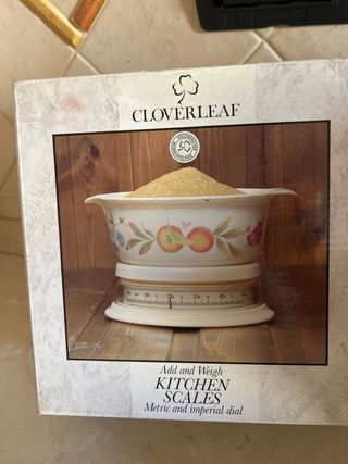 Bilancia da cucina Cloverleaf con ciotola