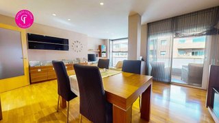 Ático en venta en Eixample Nord – La Devesa en Girona