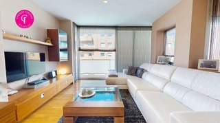Ático en venta en Eixample Nord – La Devesa en Girona