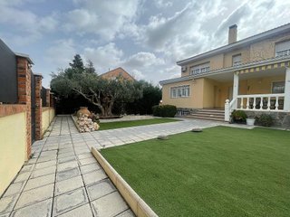 Chalet en venta en Meco pueblo en Meco