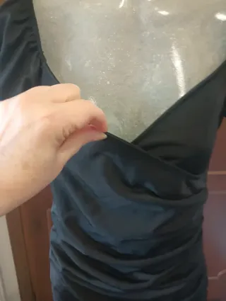 Maxi Abito nero elasticizzato incrociato