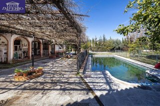 Chalet en venta en Ogíjares