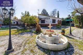 Chalet en venta en Ogíjares