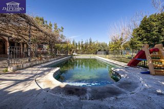 Chalet en venta en Ogíjares