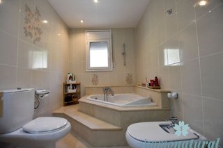 Chalet en venta en Torrelles de Llobregat