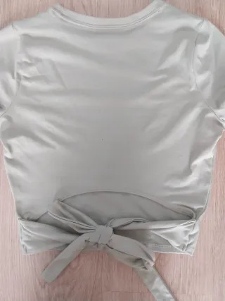 Top Hollister manga corta lazo