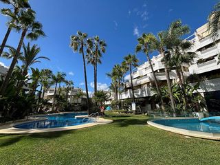 Piso en venta en Puerto Banús en Marbella