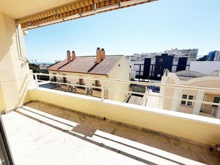 Piso en venta en La Carihuela en Torremolinos