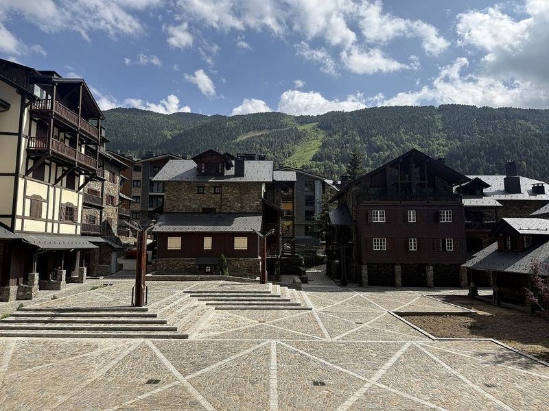 2-bedroom flat for sale in El Tarter, Canillo · 6 of 13