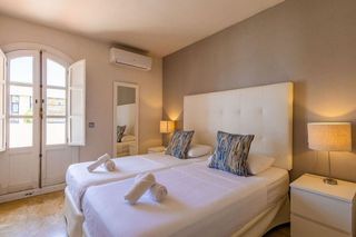 Casa adosada en venta en Nueva Andalucía centro en Marbella