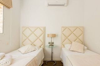 Casa adosada en venta en Nueva Andalucía centro en Marbella