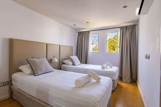 Casa adosada en venta en Nueva Andalucía centro en Marbella