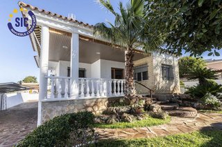 Casa en venta en Entrepinos en Eliana (l´)
