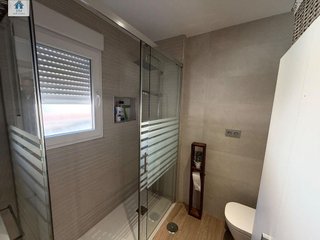Casa adosada en venta en Zubia (La)