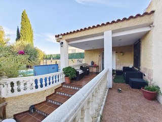 Chalet en venta en Crevillent