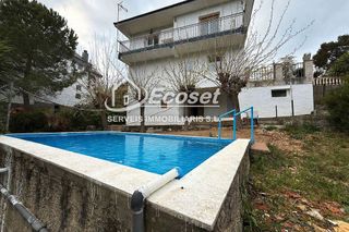 Chalet en venta en Vallirana