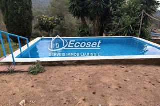 Chalet en venta en Vallirana