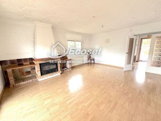 Chalet en venta en Vallirana
