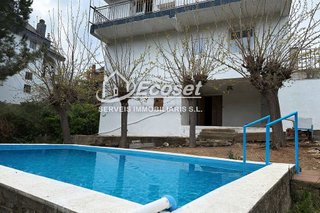 Chalet en venta en Vallirana